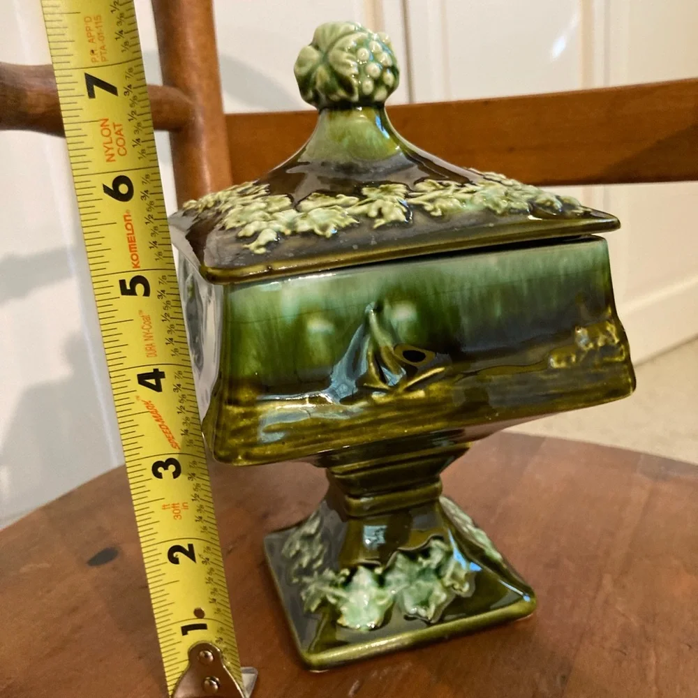 Vintage Green Ceramic 1950s Compote with Sailing Boat Detail - Japan - Picture 7 of 10